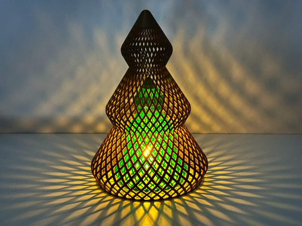 Nordic Mesh Tree Lamp – 3D Baskı Dekoratif Çam Ağacı Led Lamba